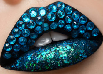 Lips encrusted with 126 sparkling diamonds won Guinness World Record